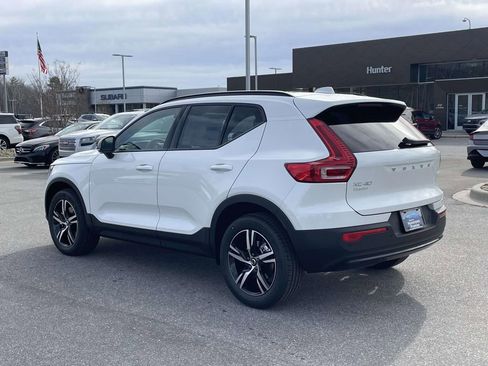 New 2026 Volvo XC40 B4 Core w/ Climate Package image 26