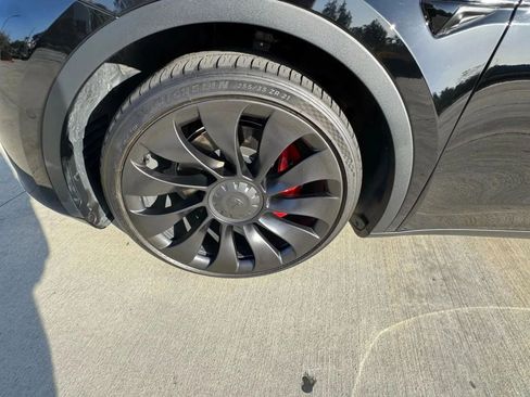 Used 2023 Tesla Model Y Performance AWD/4WD image 44