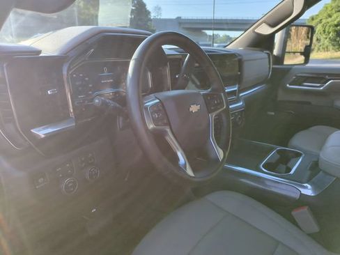 Used 2024 Chevrolet Silverado 2500 LTZ w/ LTZ Convenience Package AWD/4WD image 16