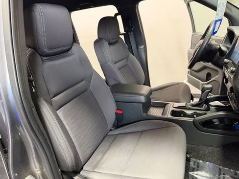 Used 2023 Nissan Frontier SV w/ Midnight Edition Package image 21