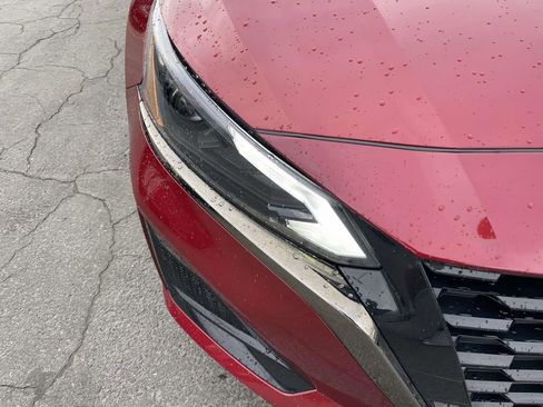 Used 2023 Nissan Altima 2.5 SR FWD image 16