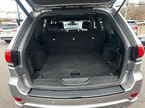 Used 2018 Jeep Grand Cherokee Altitude image 21