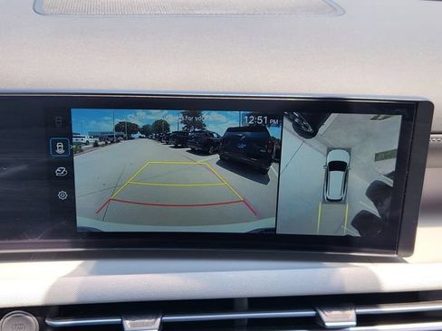 Used 2025 Hyundai Tucson Limited AWD/4WD image 13