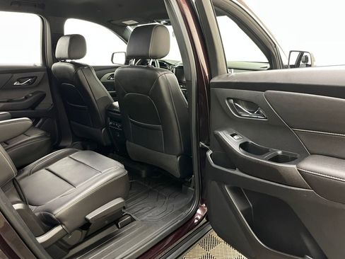 Used 2023 Chevrolet Traverse LT w/ LPO, Floor Liner Package AWD/4WD image 39