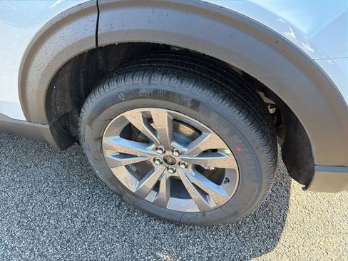 New 2026 Ford Explorer Active w/ Active Comfort Package image 6