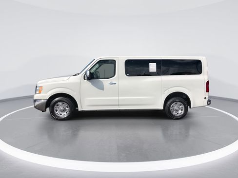 Used 2016 Nissan NV 3500 SL image 5