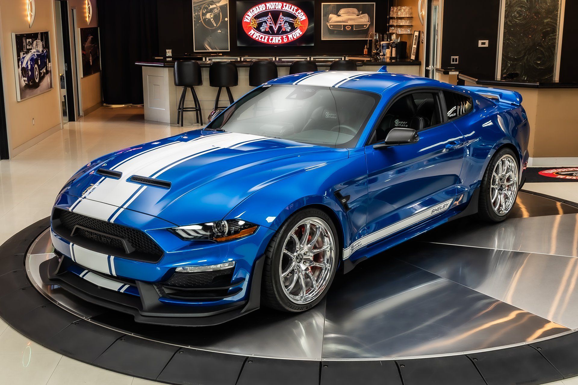 Used 2021 Ford Mustang GT Premium w/ Equipment Group 401A RWD image 5
