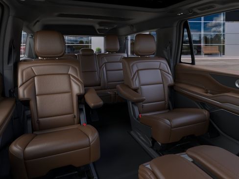 New 2026 Lincoln Navigator L Reserve AWD/4WD image 11