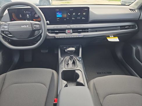 New 2026 Kia K4 FWD image 12