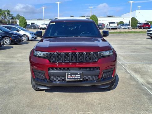 New 2025 Jeep Grand Cherokee L Altitude AWD/4WD image 5