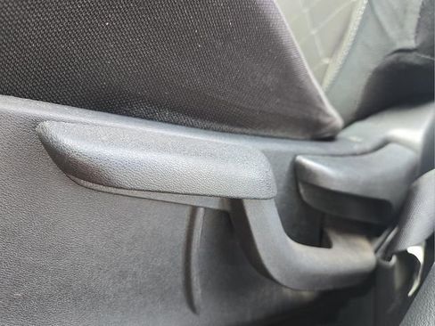 Used 2019 Nissan Kicks SV image 22