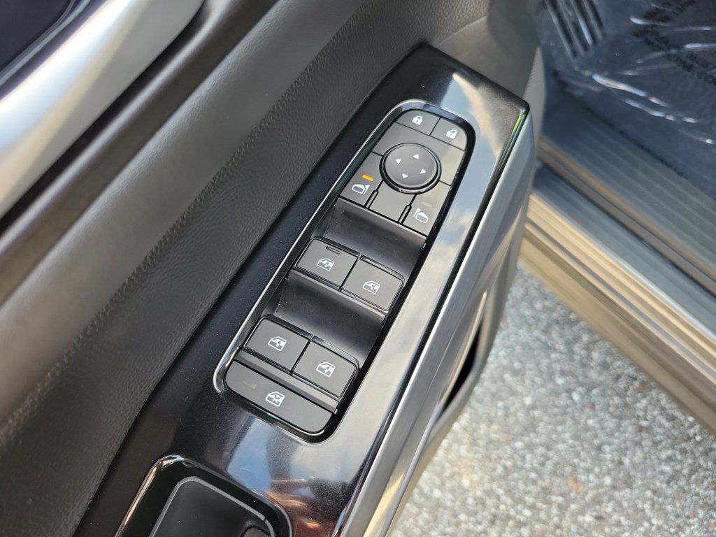 Certified 2026 Nissan Pathfinder SL AWD/4WD image 14