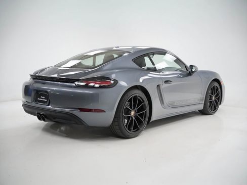 Used 2025 Porsche 718 Cayman image 10