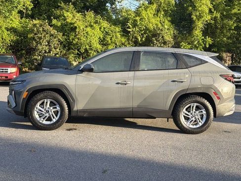 Used 2026 Hyundai Tucson SE FWD image 11