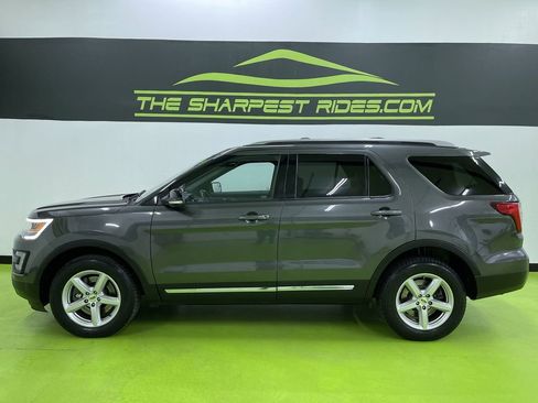 Used 2016 Ford Explorer XLT image 6