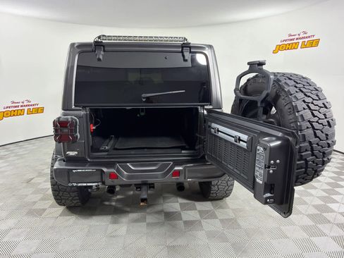 Used 2021 Jeep Wrangler Unlimited Sahara image 5