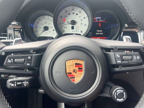 New 2026 Porsche Macan AWD/4WD image 31