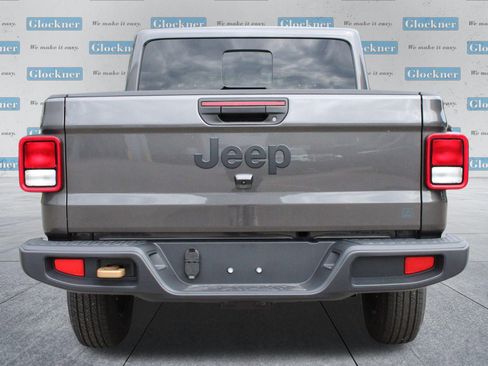 New 2026 Jeep Gladiator Sport AWD/4WD image 7