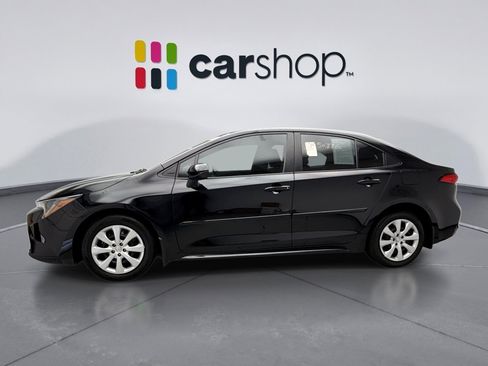 Used 2024 Toyota Corolla LE image 2