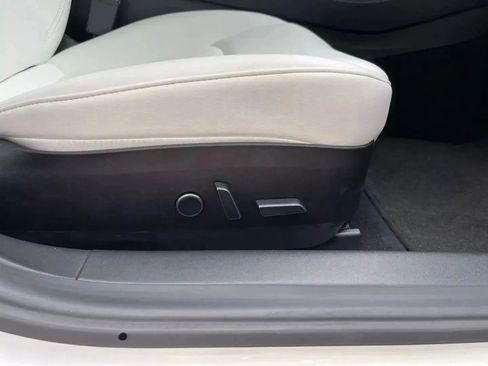 Used 2023 Tesla Model 3 Standard Range image 29