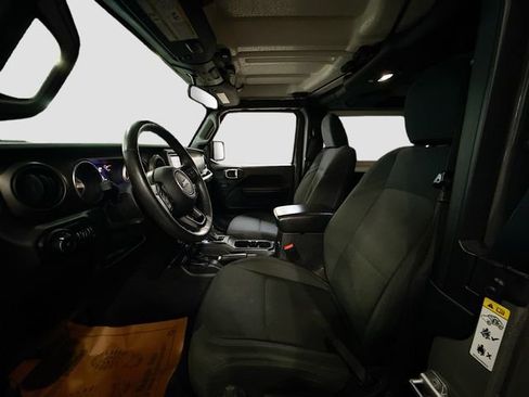 Used 2018 Jeep Wrangler Sport S image 21