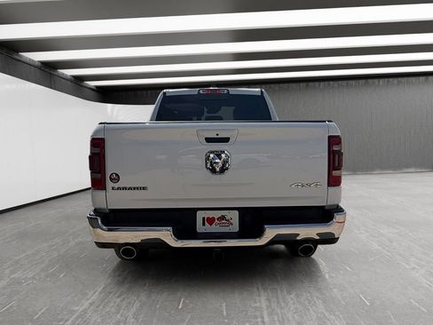 Used 2024 RAM 1500 Laramie AWD/4WD image 4