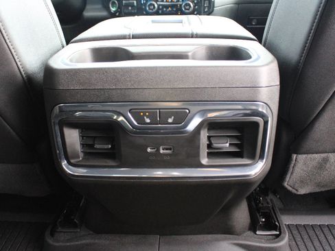 Used 2022 Chevrolet Silverado 1500 LTZ w/ LTZ Premium Package AWD/4WD image 30