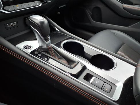 Used 2025 Nissan Altima 2.5 SR image 16