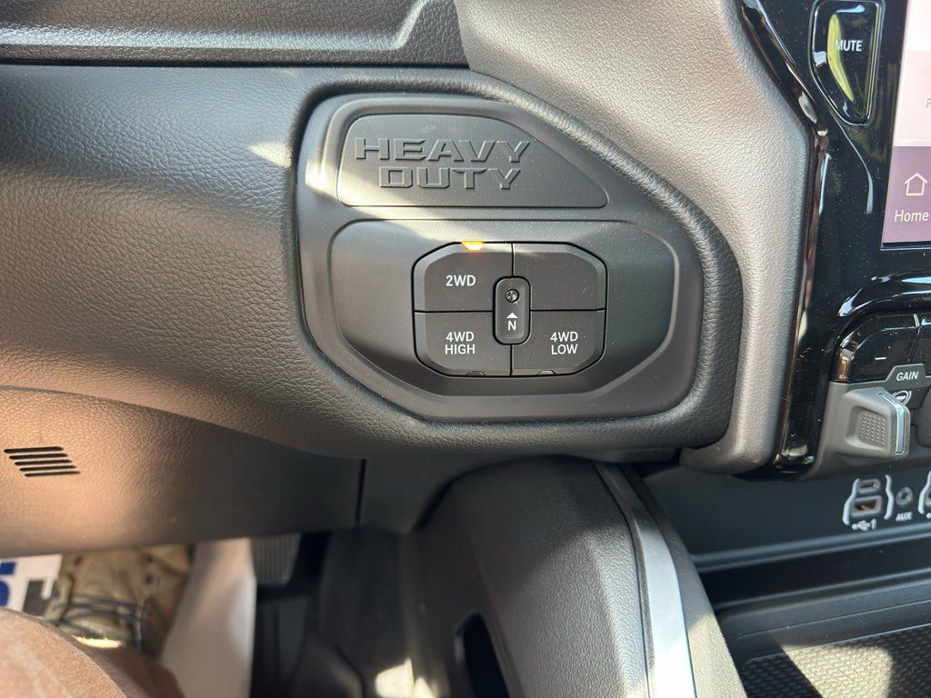 New 2026 RAM 2500 Big Horn AWD/4WD image 13