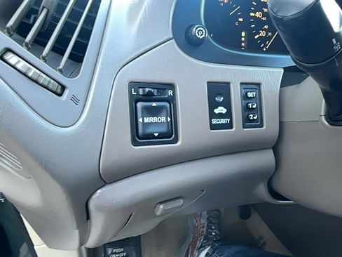 Used 2000 Lexus RX 300 4WD image 12