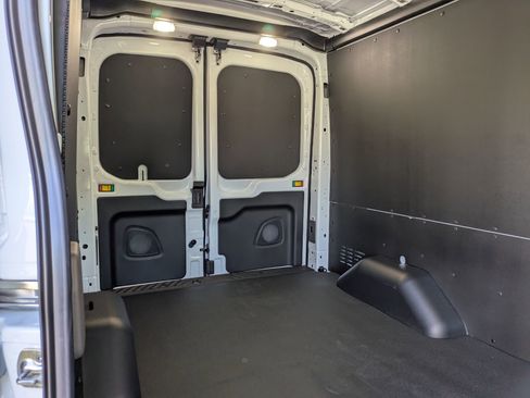 New 2026 Ford Transit 250 148 Medium Roof RWD image 28