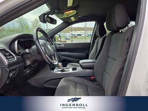 Used 2022 Jeep Grand Cherokee Laredo E image 2