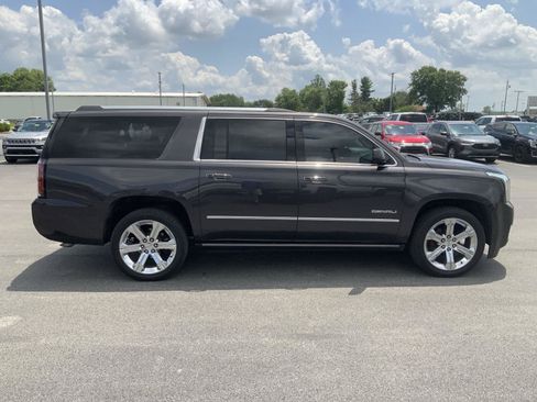 Used 2018 GMC Yukon XL Denali w/ Denali Ultimate Package AWD/4WD image 15