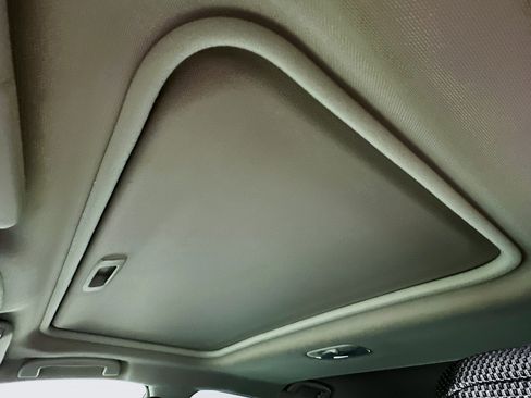 Used 2024 Subaru Crosstrek 2.0i Premium image 25