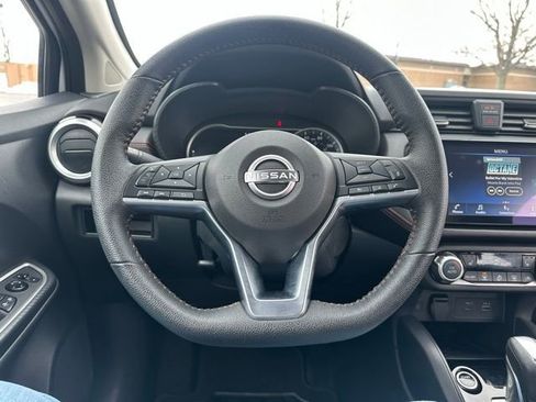 Used 2024 Nissan Versa SR image 25