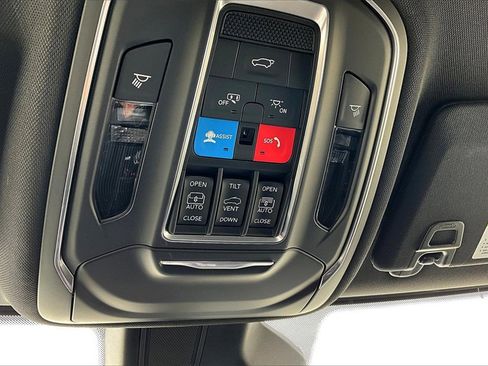 New 2025 Jeep Grand Cherokee L Limited image 28