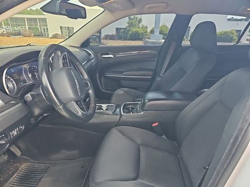 Used 2018 Chrysler 300 Touring w/ Sport Appearance Package RWD image 11
