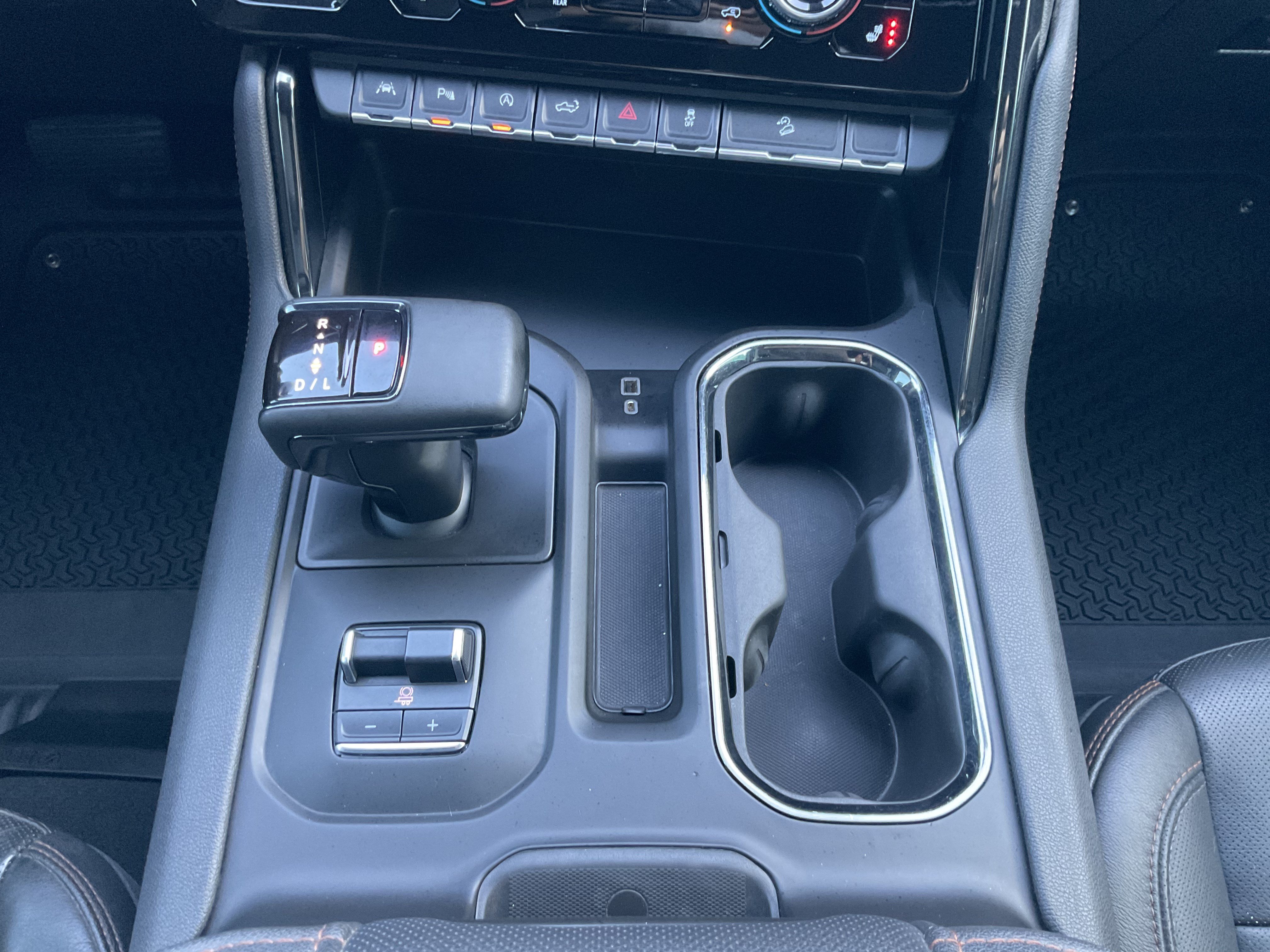 Used 2023 GMC Sierra 1500 AT4 w/ Technology Package AWD/4WD image 19