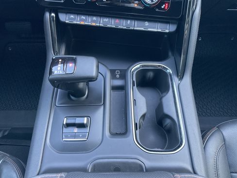 Used 2023 GMC Sierra 1500 AT4 w/ Technology Package AWD/4WD image 19