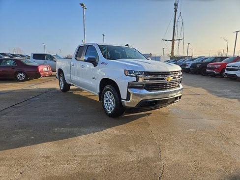 Used 2019 Chevrolet Silverado 1500 LT w/ Texas Edition image 8