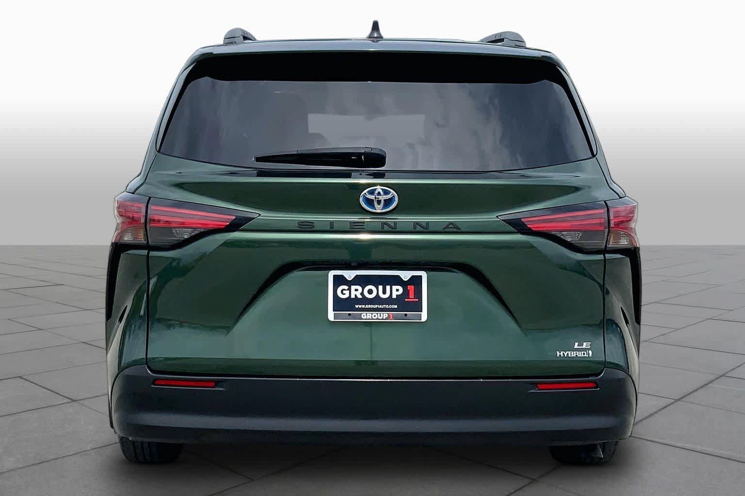 Used 2022 Toyota Sienna LE FWD image 4