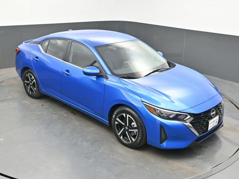 Used 2025 Nissan Sentra SV FWD image 31