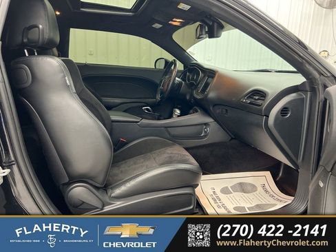 Used 2018 Dodge Challenger GT w/ Technology Group image 11