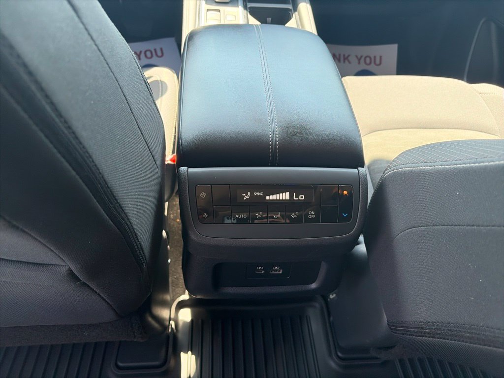 Used 2024 Nissan Pathfinder SV w/ SV Premium Package AWD/4WD image 13