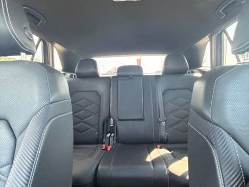 Used 2025 Volkswagen Atlas Cross Sport SE FWD image 28