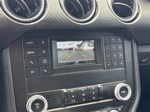 Used 2020 Ford Mustang Coupe RWD image 22