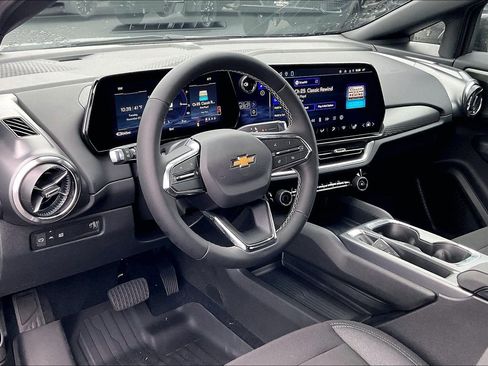 New 2026 Chevrolet Equinox EV LT w/ Comfort Package image 6