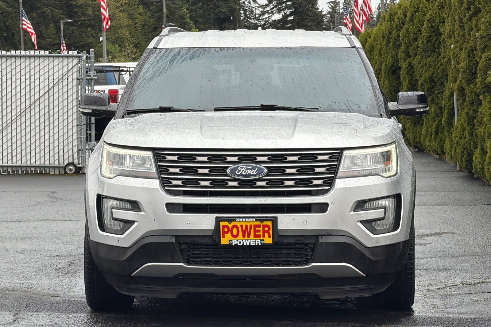 Used 2017 Ford Explorer XLT w/ Equipment Group 202A FWD image 9