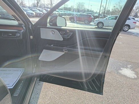 Used 2020 Lincoln Aviator Reserve w/ Equipment Group 202A image 19