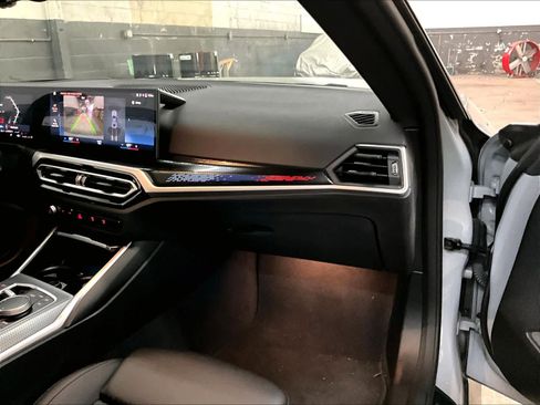 Used 2023 BMW 230i Coupe w/ M Sport Package image 18